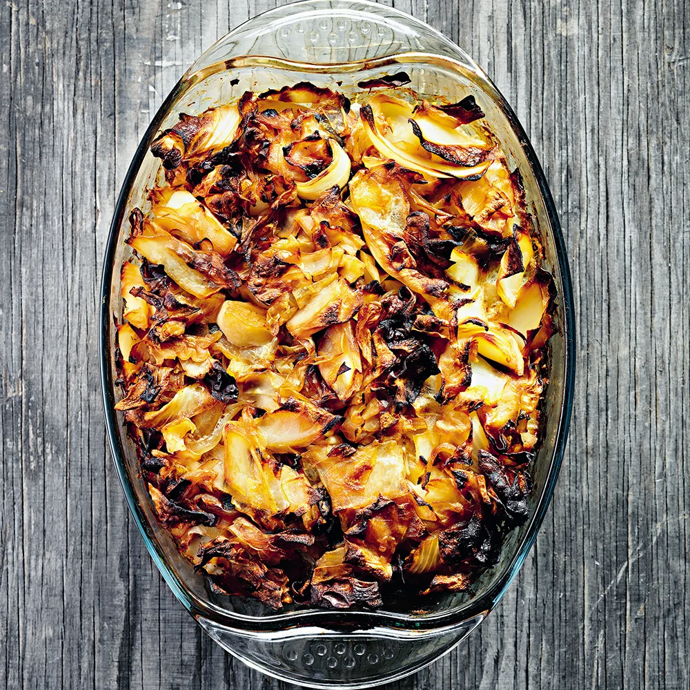 Kålpudding med rårörda lingon